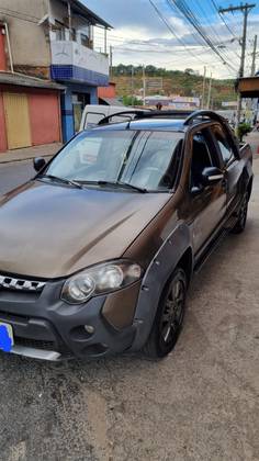 FIAT STRADA 1.8 MPI ADVENTURE CD 16V FLEX 2P MANUAL FIAT STRADA 1.8 MPI ADVENTURE CD 16V FLEX 2P MANUAL